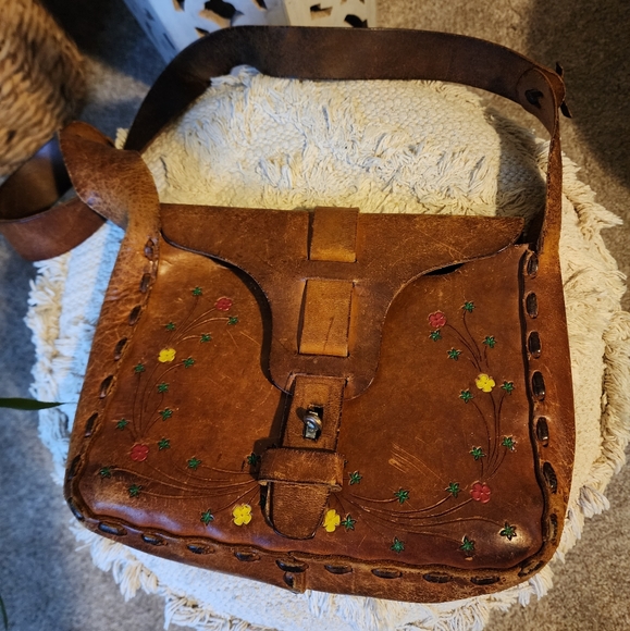 TRUE VINTAGE BROWN LEATHER, TOOLED AND HAND PAINTER PURSE - Picture 12 of 12